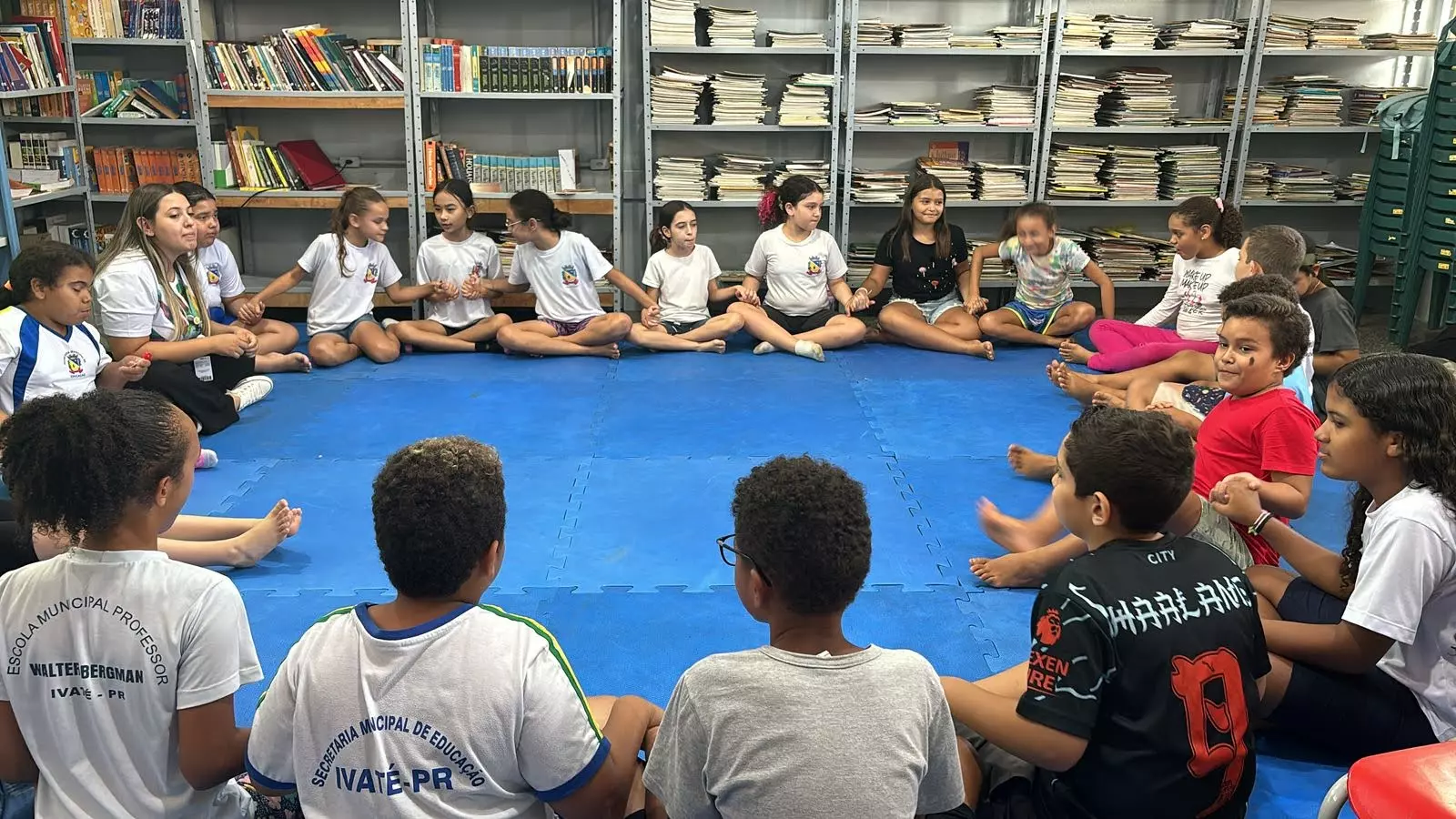Cooperativa Mirim do Sicoob Arenito encaminha crianças e adolescentes ao mundo do cooperativismo